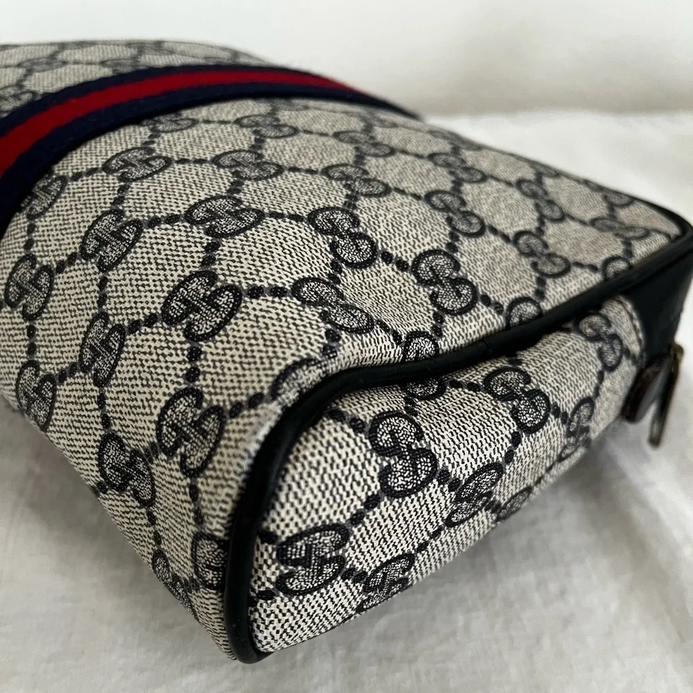 Gucci Blue GG Supreme Sherry Line Clutch Cosmetic Pouch Late1970s-84 Collectible